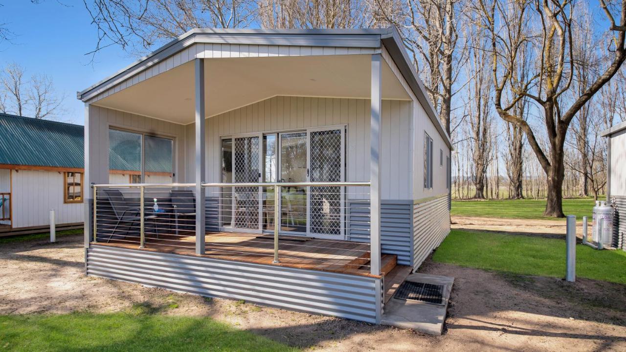 Colac Colac Caravan Park Corryong Luaran gambar