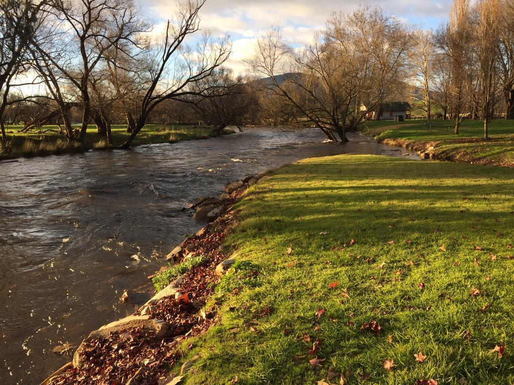 Colac Colac Caravan Park Corryong Luaran gambar
