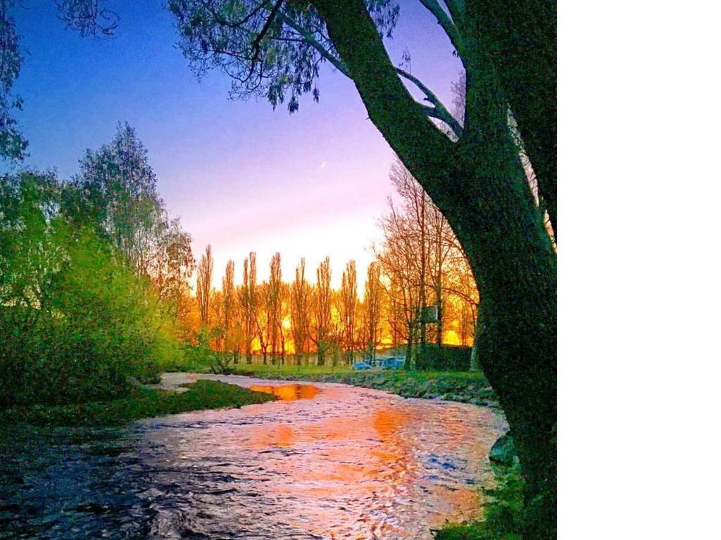 Colac Colac Caravan Park Corryong Luaran gambar