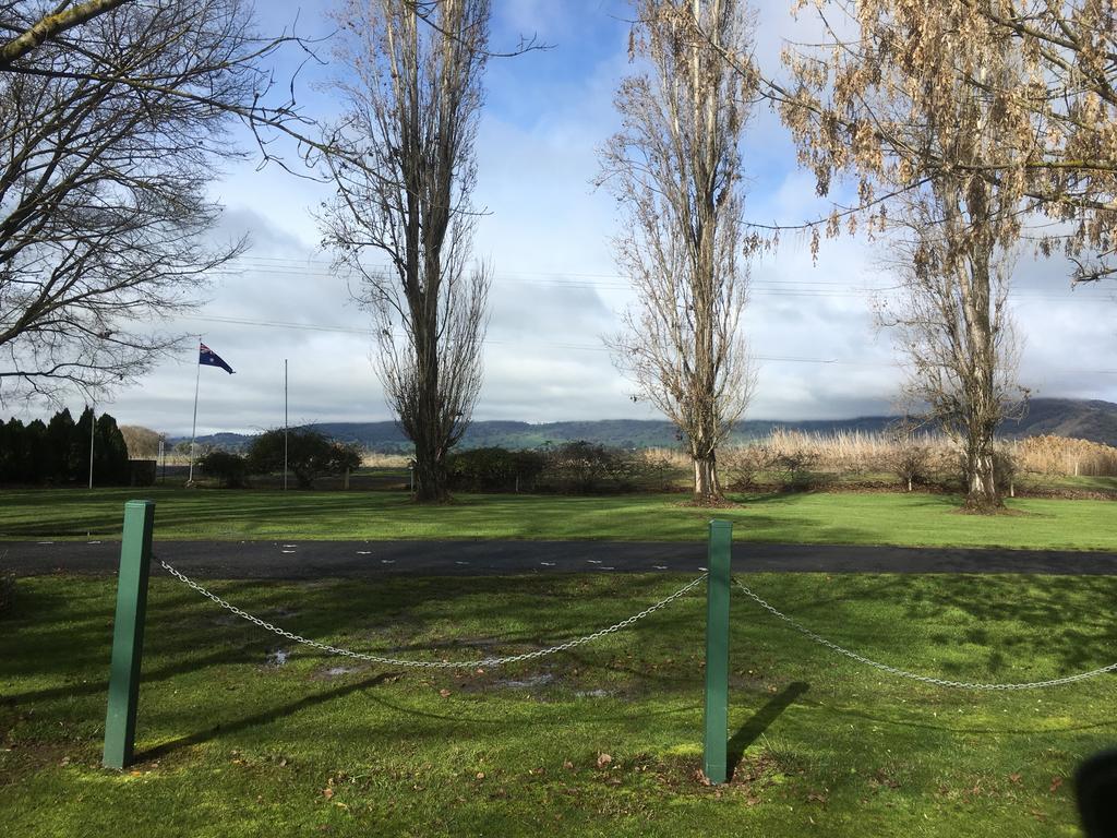 Colac Colac Caravan Park Corryong Luaran gambar