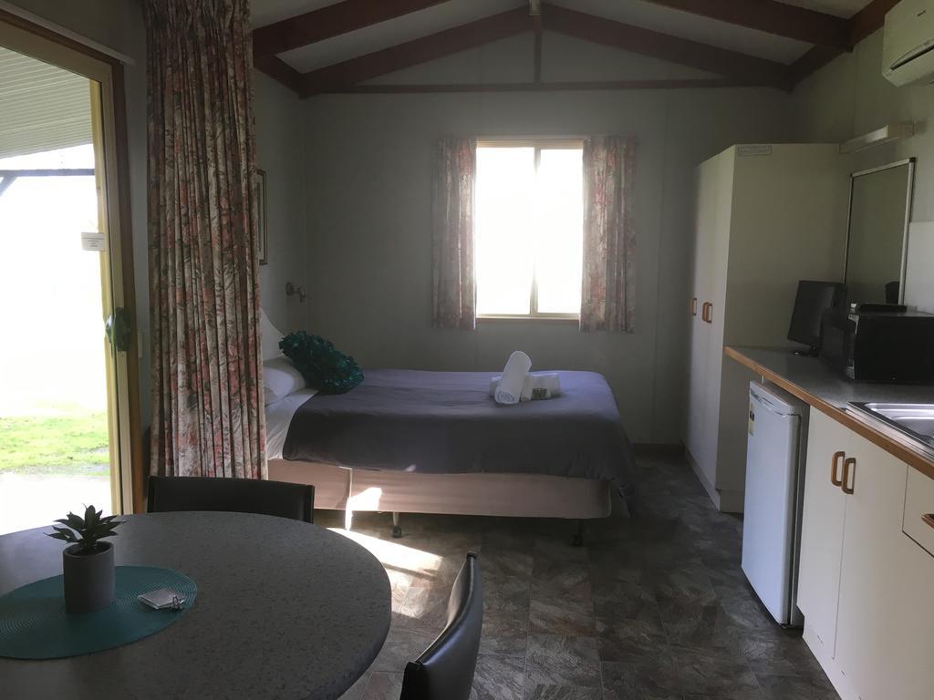 Colac Colac Caravan Park Corryong Luaran gambar