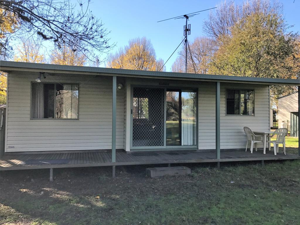Colac Colac Caravan Park Corryong Luaran gambar
